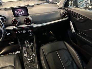 Audi Q2 quattro basis *2. Hand*Klima*SHZ*LED*AHK*MMI*