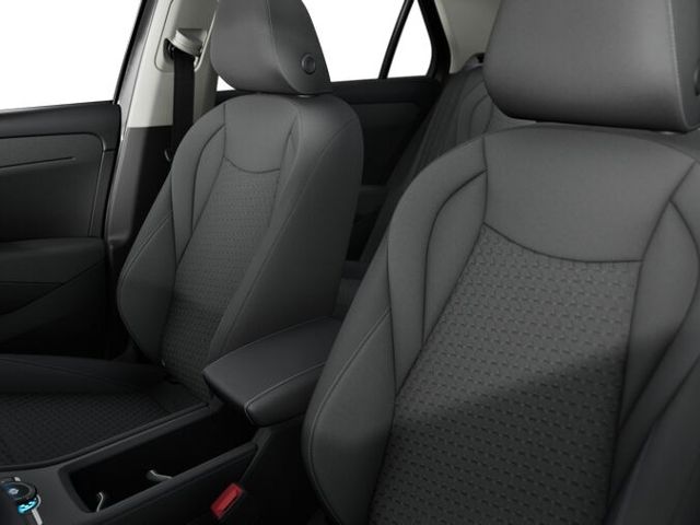 Fahrzeugabbildung Volkswagen T-Roc 1.5 eTSI DSG LIFE BESTELLFAHRZEUG