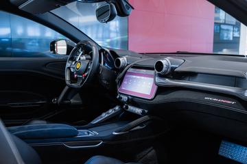 2018 Ferrari GTC4LUSSO — миниатюра 16
