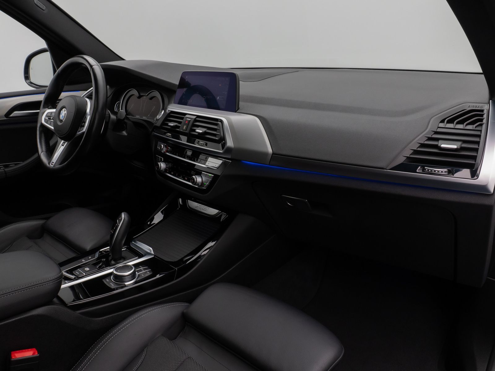 Fahrzeugabbildung BMW X3 xD20d xLine Kamera Panorama DAB HUD HiFi AHK