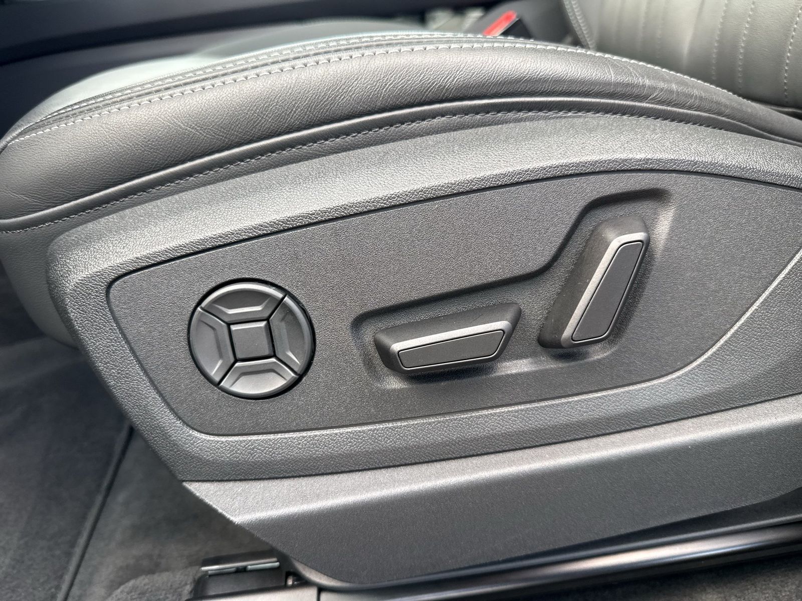 Audi Q8 e-tron - Bild 18