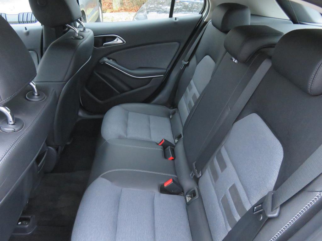 Mercedes-Benz GLA 180