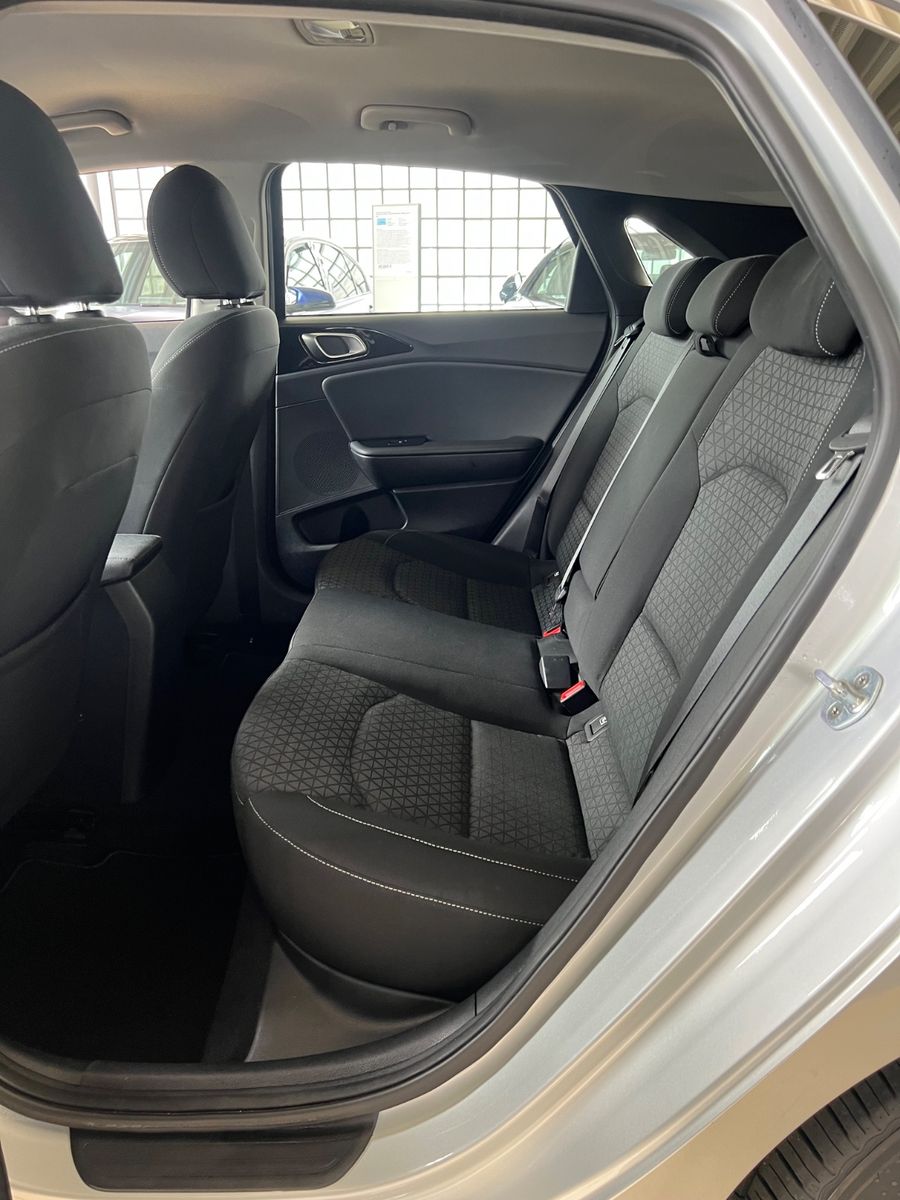 Fahrzeugabbildung Kia cee'd / Ceed Vision *LED*NAVI*CARPLAY*KAMERA*
