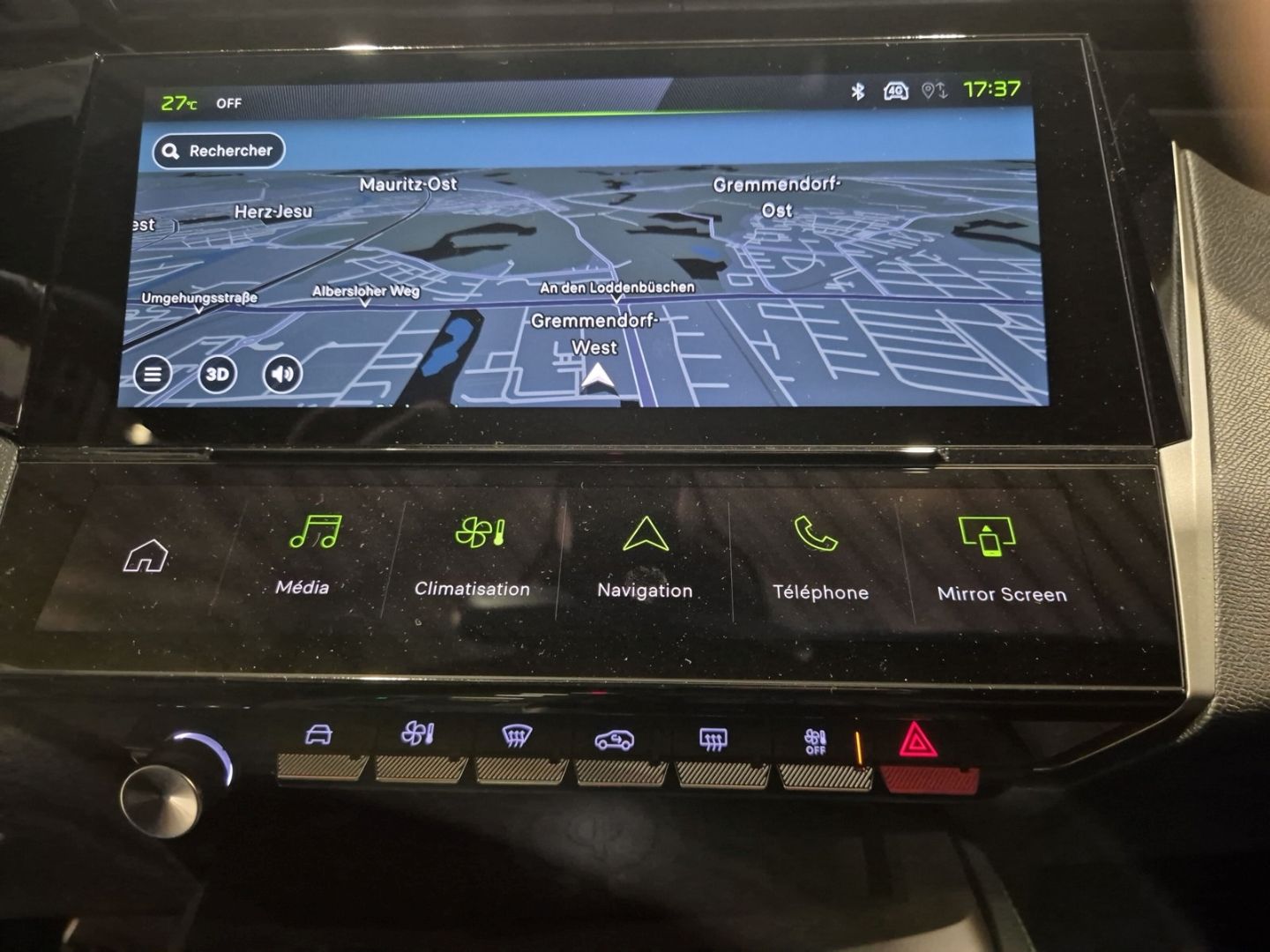 Fahrzeugabbildung Peugeot 408 Hybrid 1.2 GT HYBRID 136 Panorama Navi SHZ