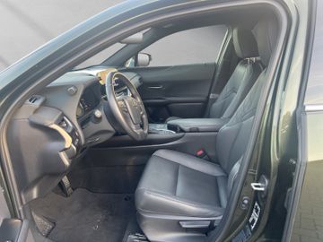 Lexus UX - 9