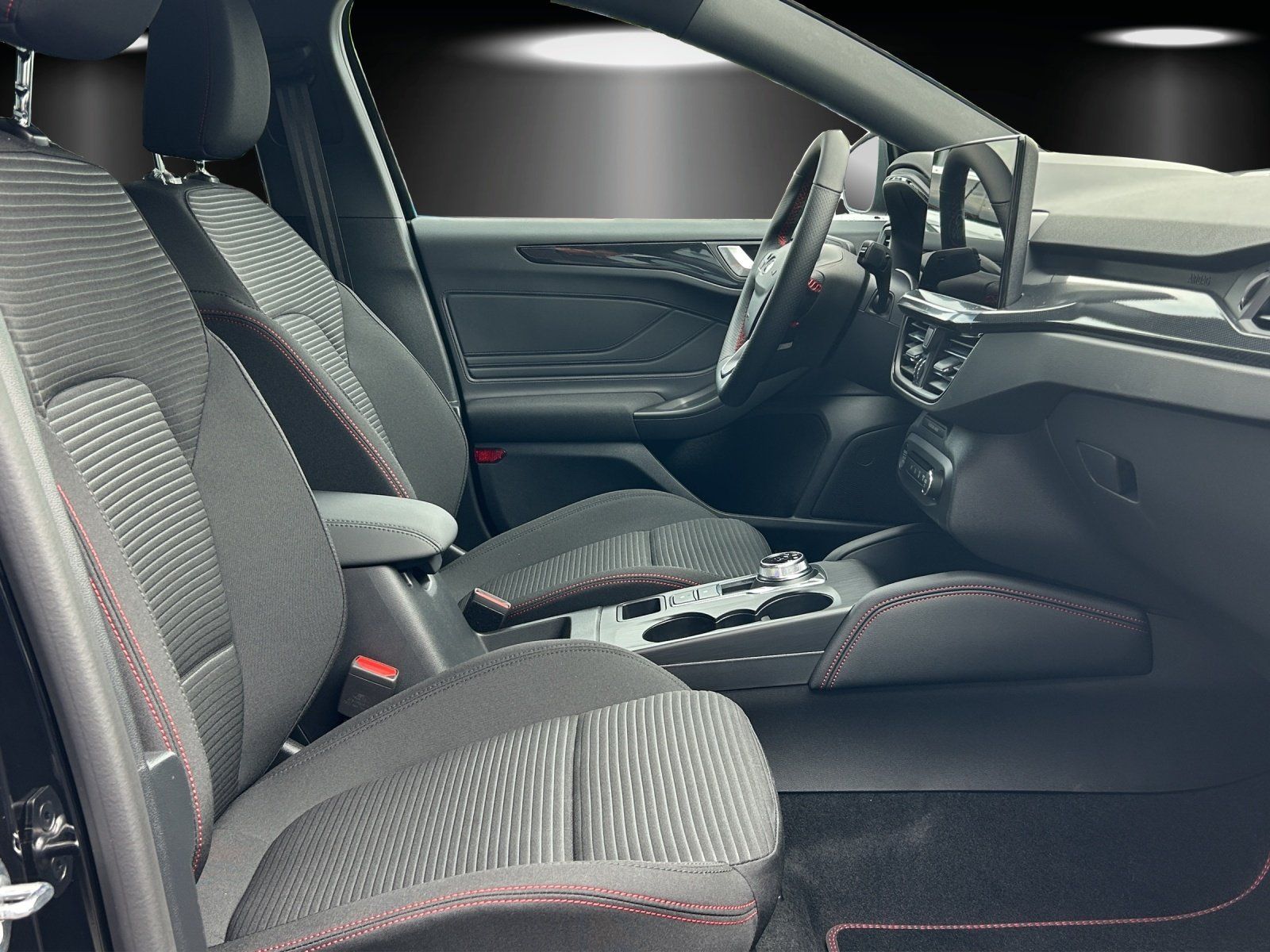 Fahrzeugabbildung Ford Focus ST-Line X Winter Pak. B+O HUD 18 Zoll PDC