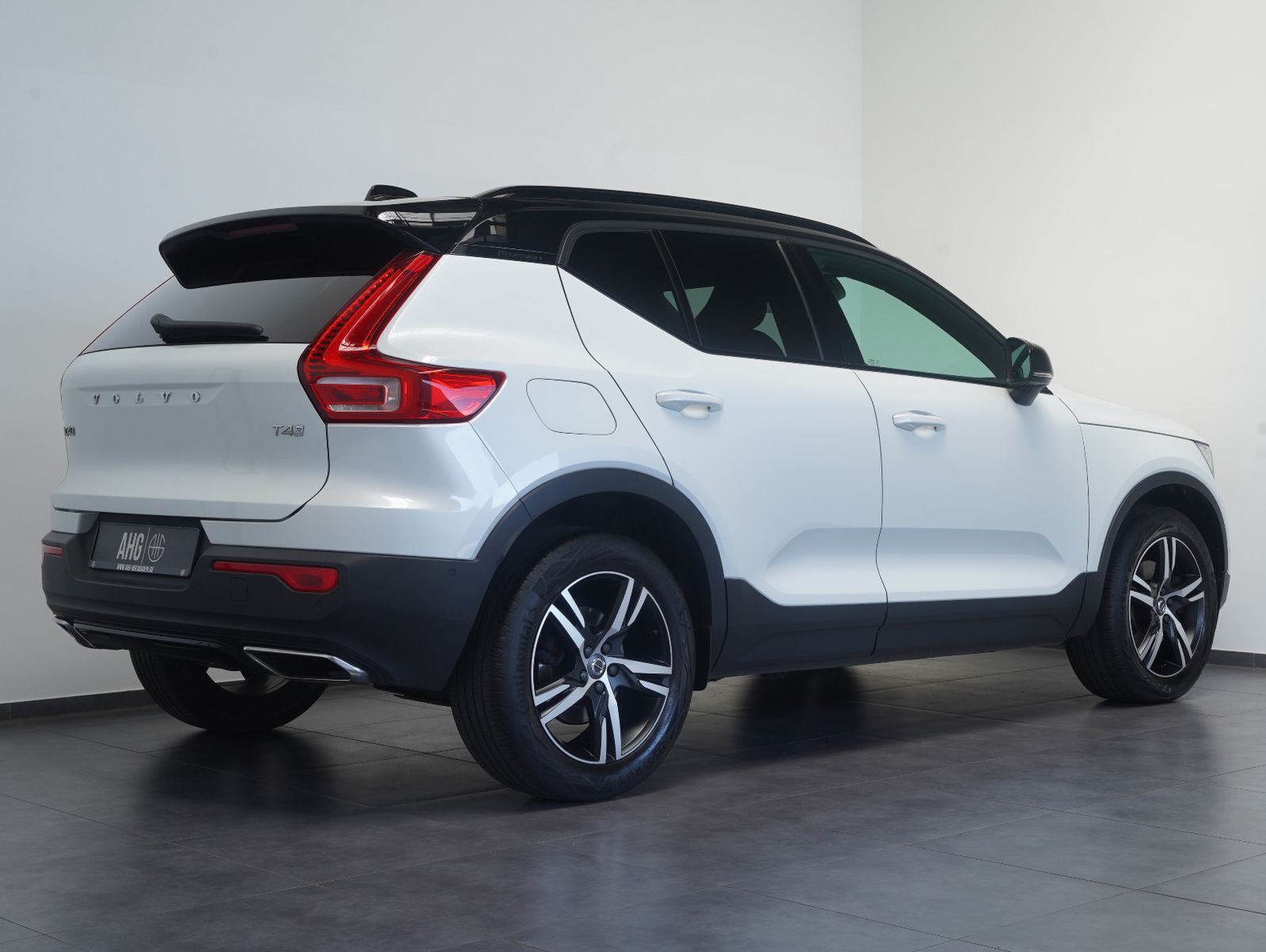 Fahrzeugabbildung Volvo XC 40 T4 R Design INTELLISAFE/LED/360°