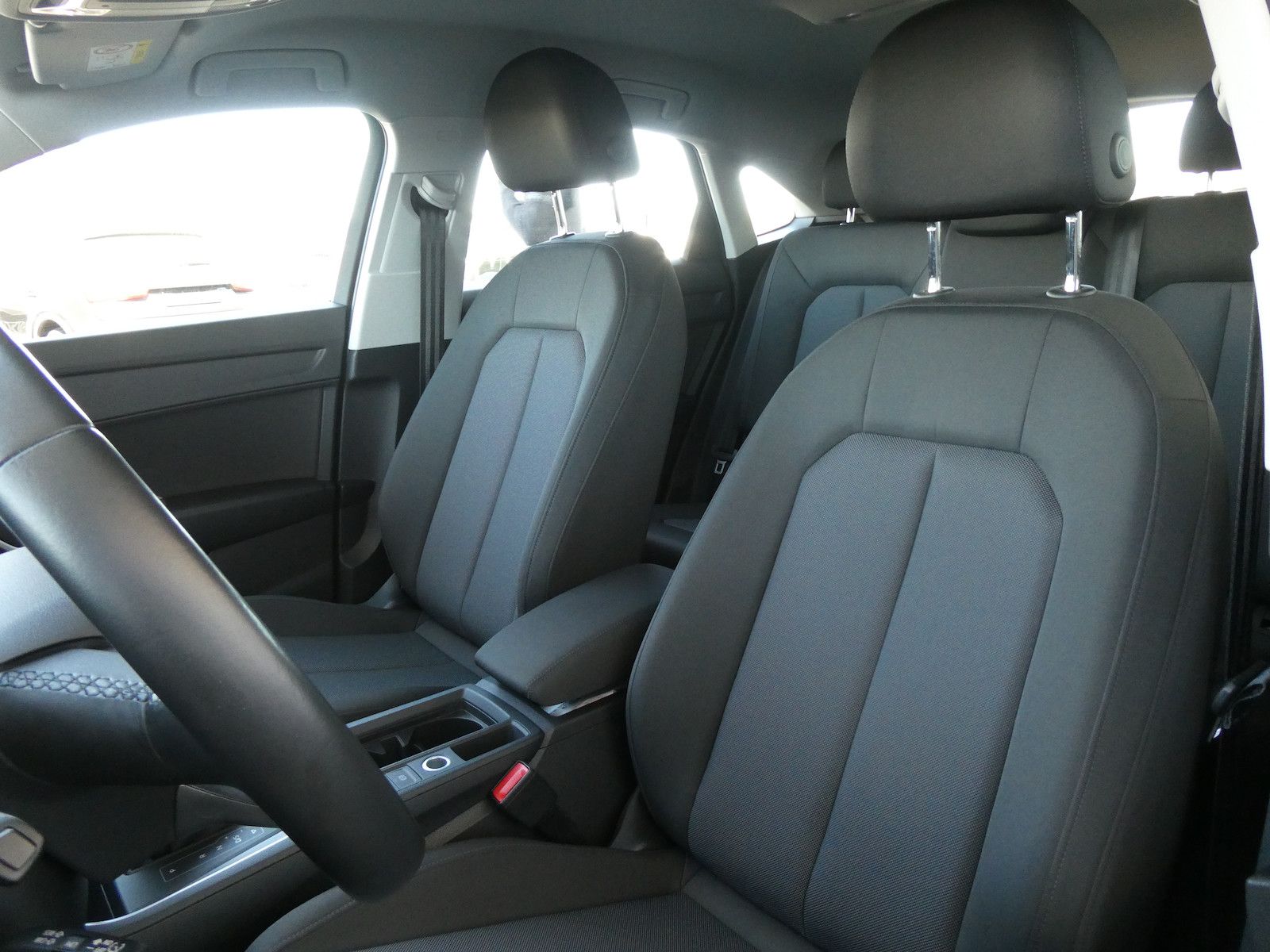 Audi Q3 45 TFSI e S line foto 10