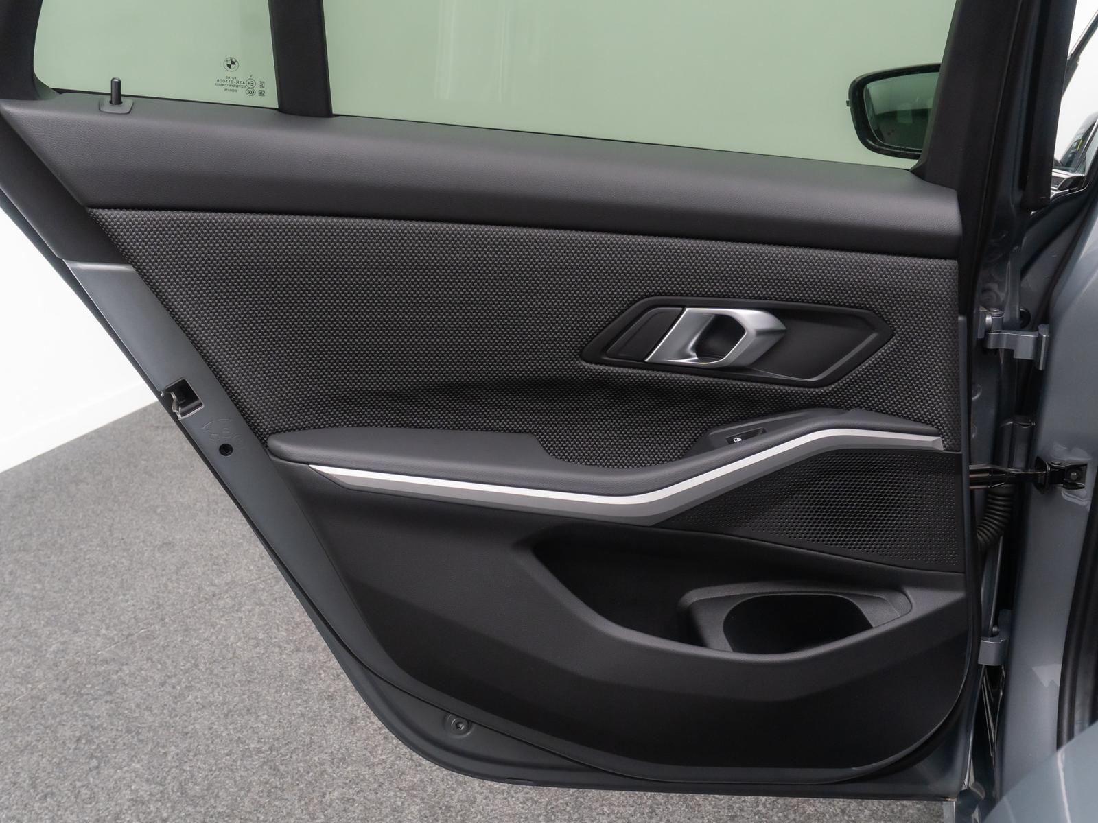 BMW 318 i DAB GeschwindigR PDC CockpitPlus Widscreen, миниатюра 30