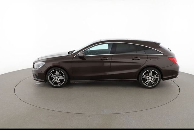 MERCEDES-BENZ CLA 180 Shooting Brake CLA 180 AMG Line Shoo...