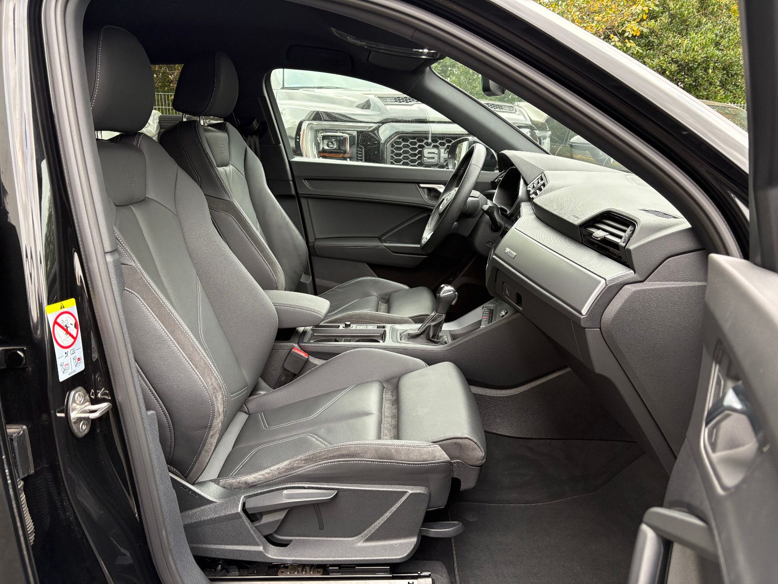 Fahrzeugabbildung Audi Q3 Sportback 35 TDI/S-LINE/BLACK-EDIT/LED/KAMERA