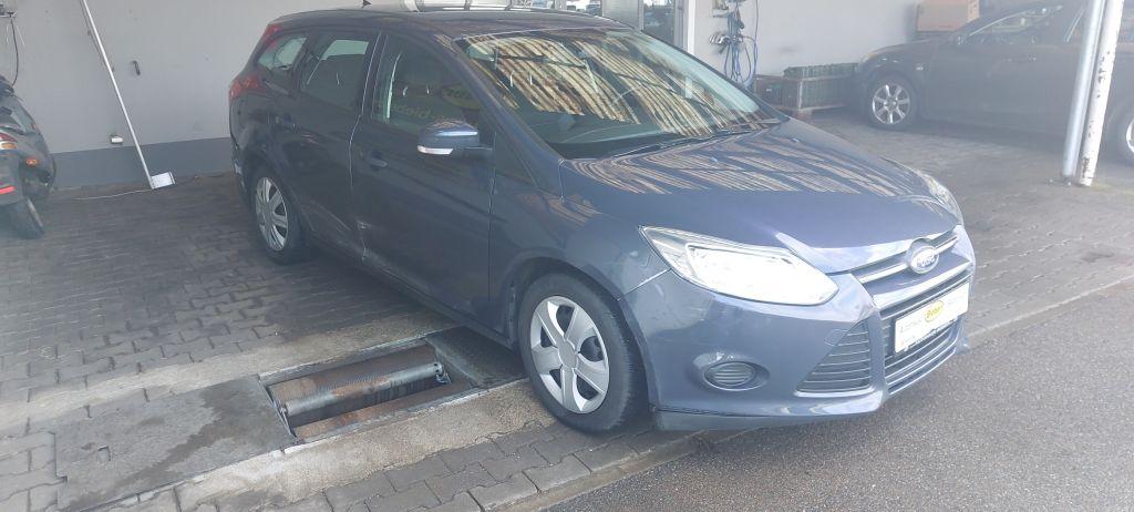 Ford Focus Turnier 1.0 EcoBoost Start-Stopp Trend