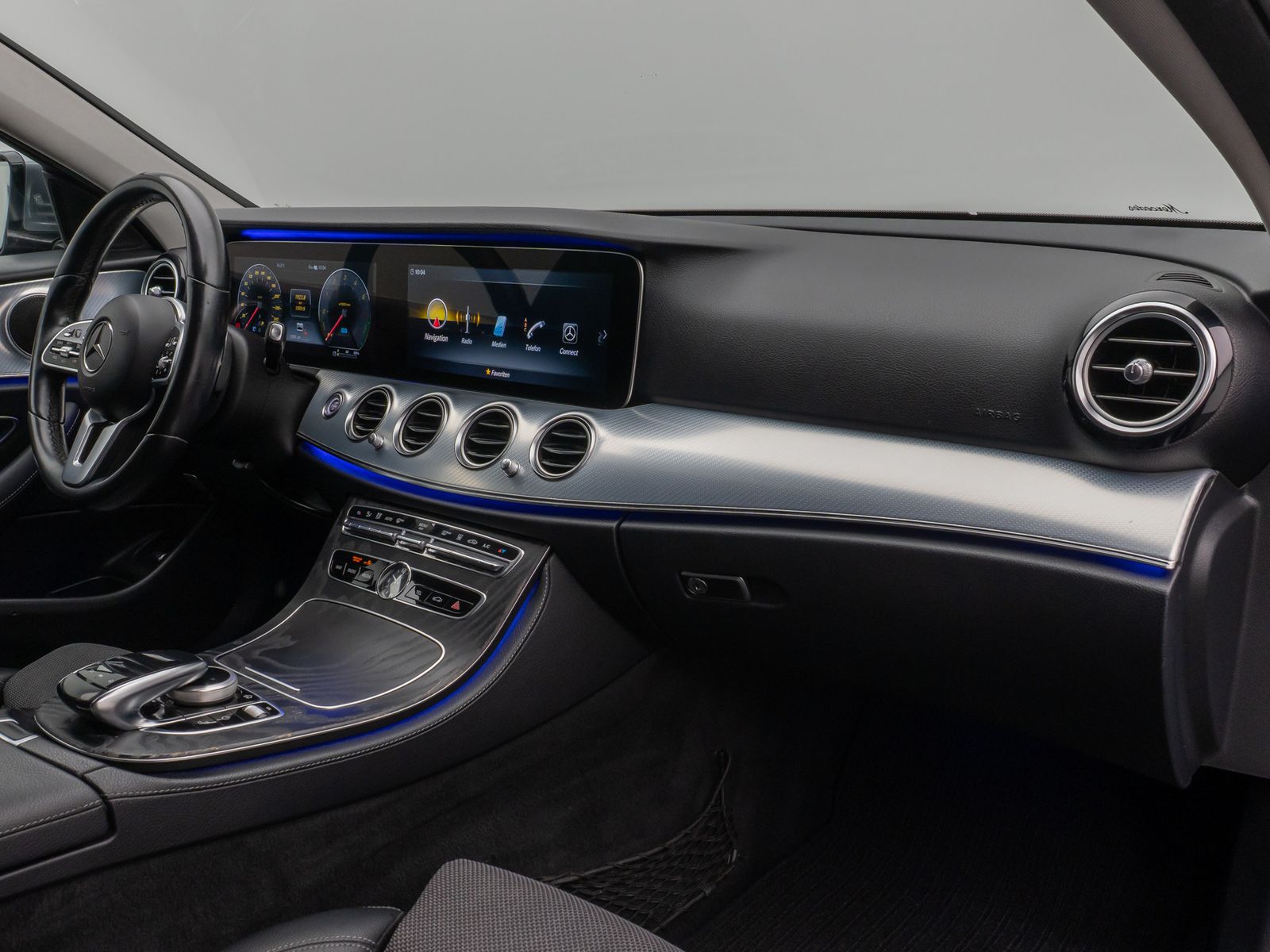 Fahrzeugabbildung Mercedes-Benz E 300 de Avantgarde Kamera AHK LED Standhzg AHK