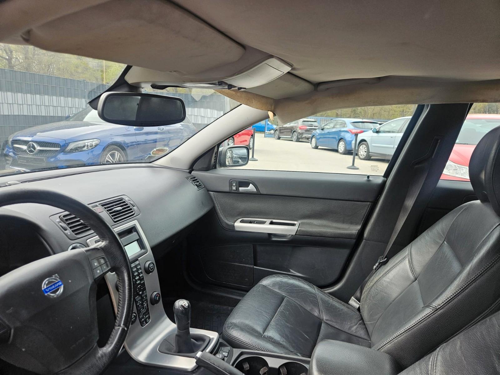 Volvo V50 2004 — photo 17