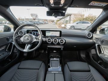 Mercedes CLA 200 Shooting Brake - 8