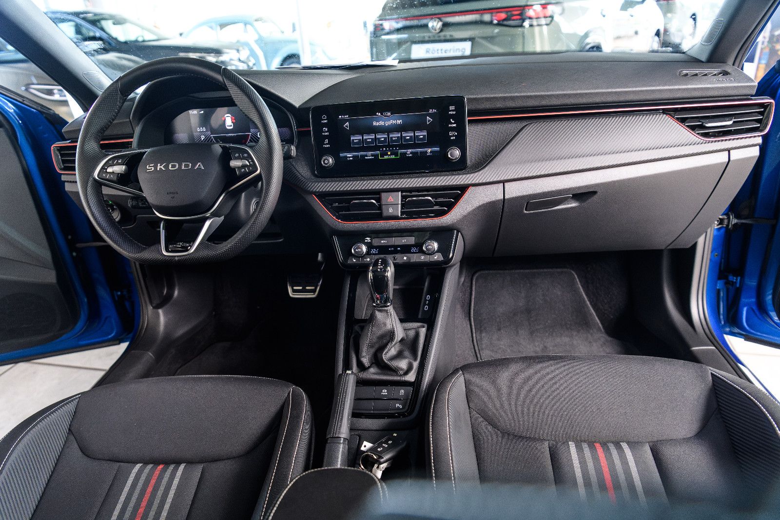 Fahrzeugabbildung SKODA Kamiq Monte Carlo + ACC + KAMERA + PANO + AHK