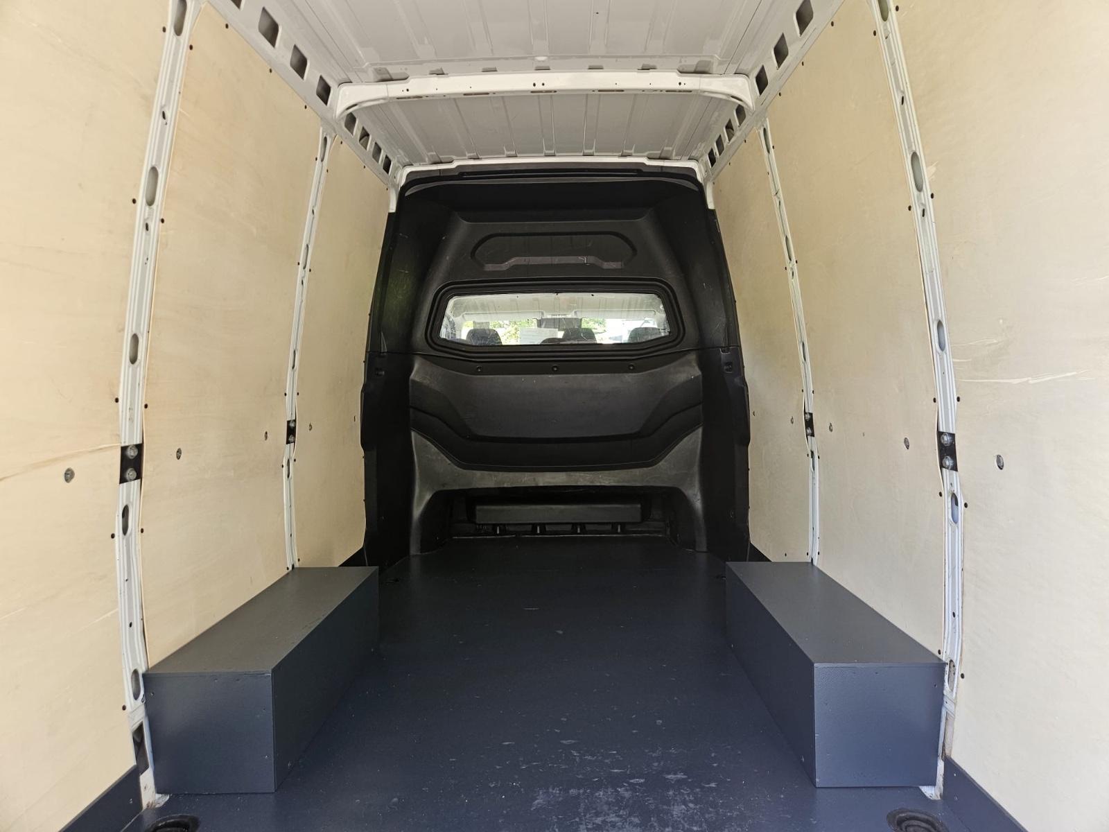 Iveco Daily Mixto Automatik AHK 3,5t LED Kamera Tempom