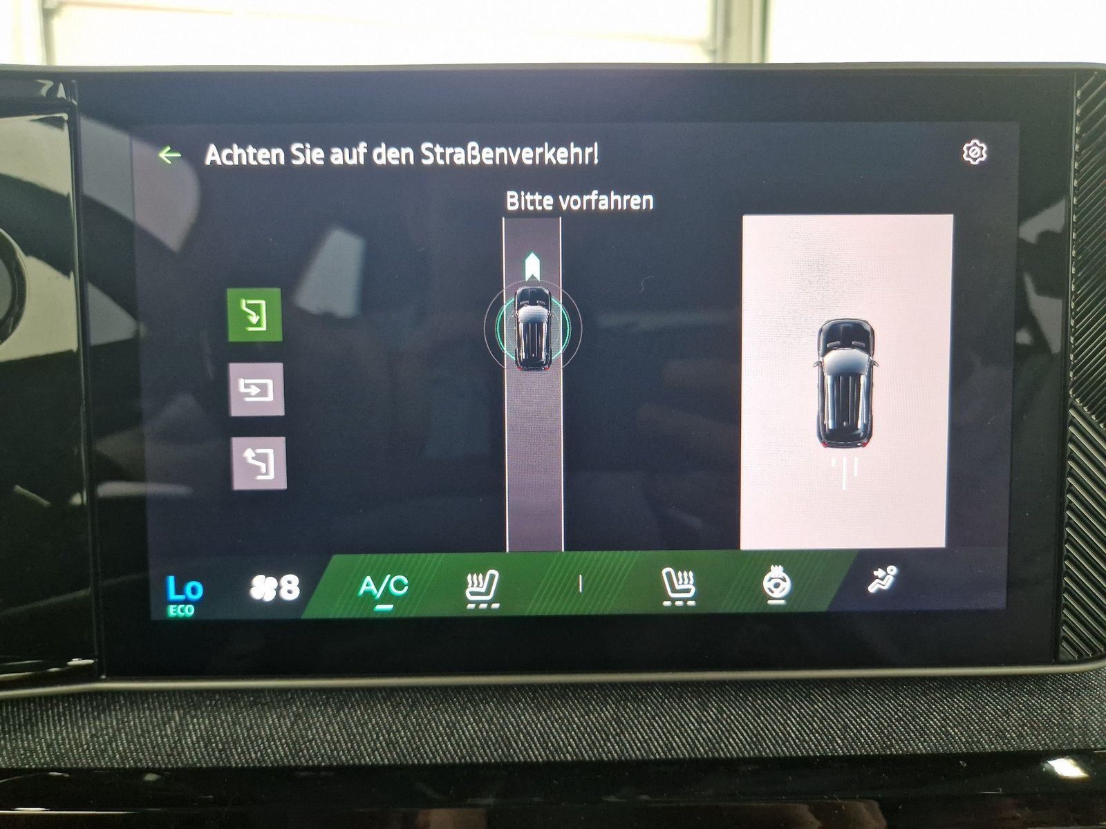 RENAULT R 4 E-Tech Techno 150 Comfort Range – Bild 23