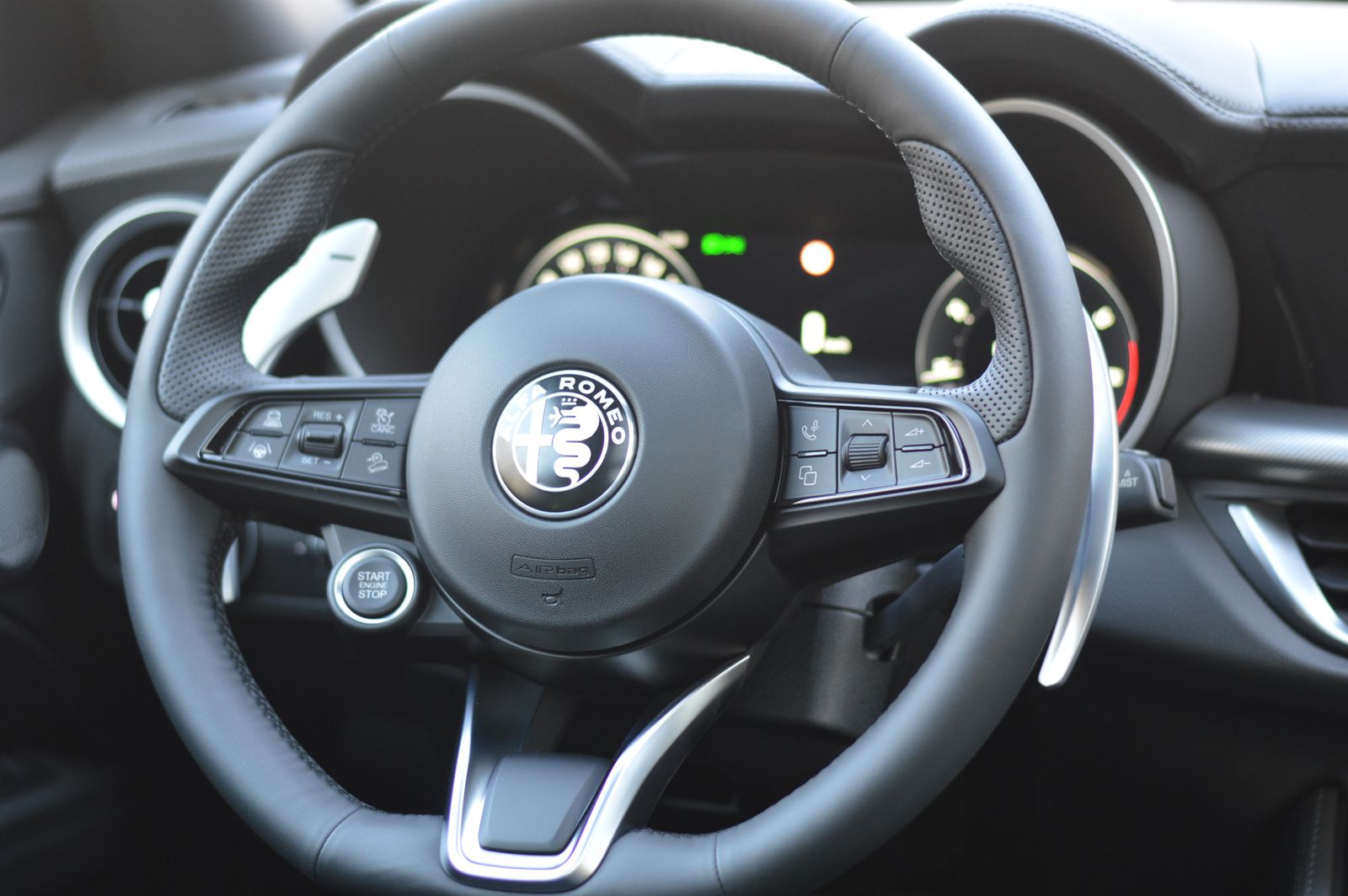 Alfa Romeo Stelvio - Bild 12