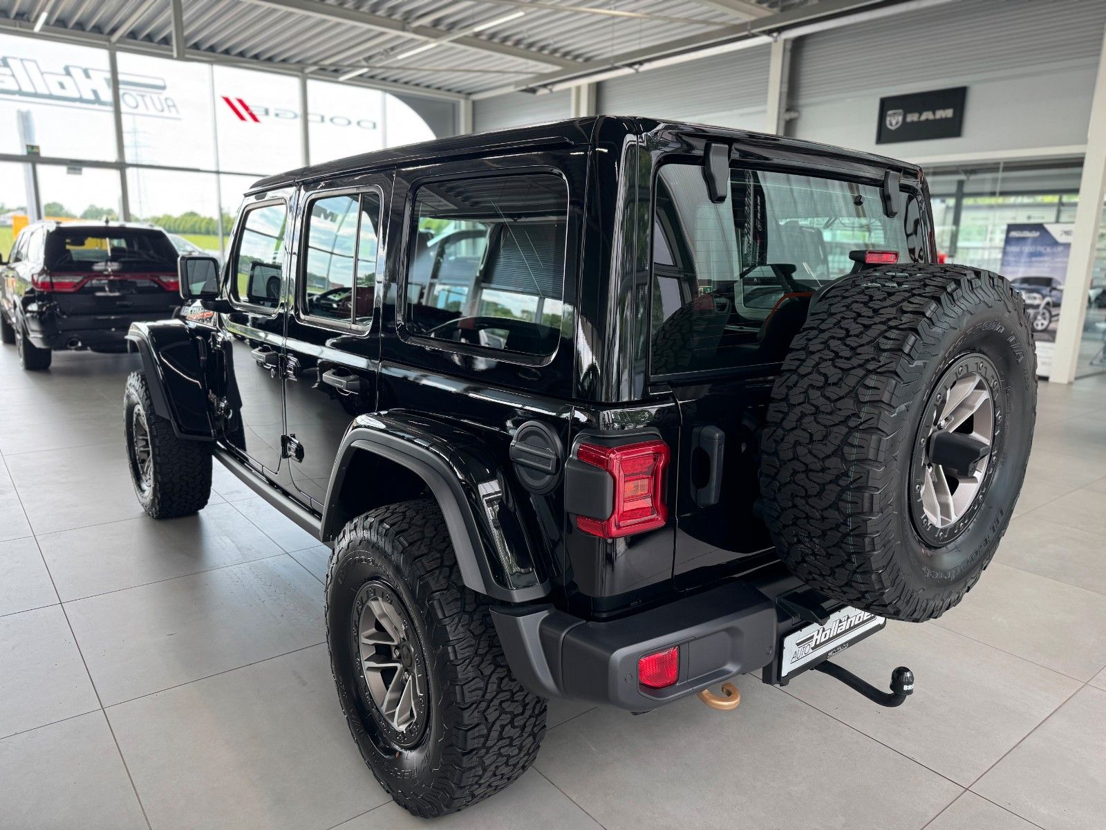 Fahrzeugabbildung Jeep Wrangler 6.4 V8 Rubicon 392 "AHK Voll-LED"