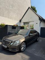 Mercedes-Benz E 200 NGT BlueEFFICIENCY AVANTGARDE Aut. AVA... - Mercedes-Benz E 200 mit CNG-Antrieb: Automatik