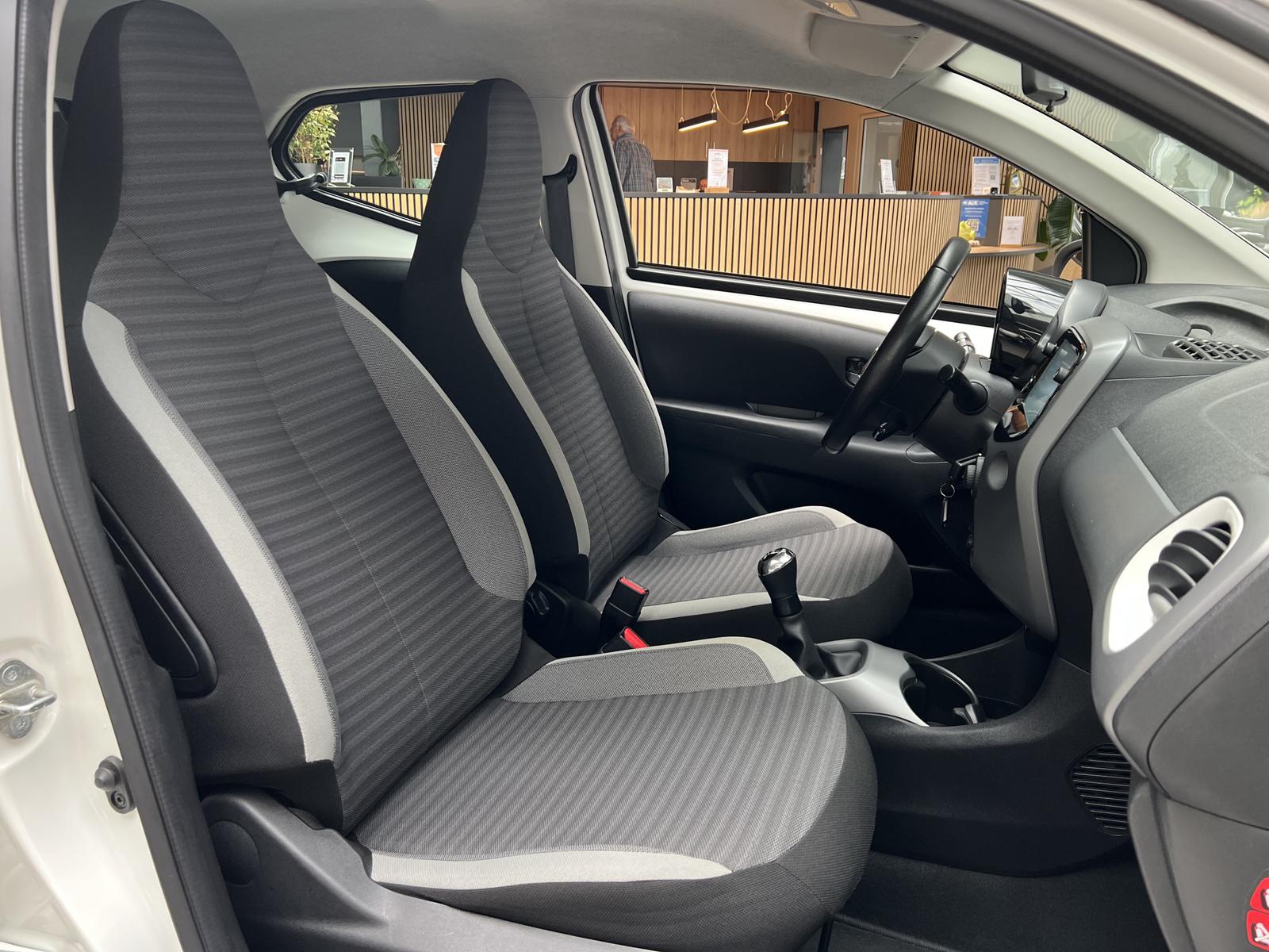 Toyota Aygo x-play connect CarPlay Klima Tempomat Touch