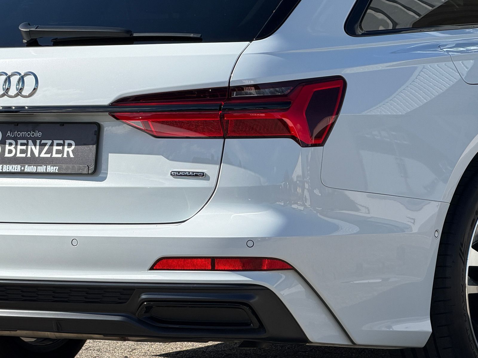 Fahrzeugabbildung Audi A6 Avant 55 TFSI quattro/SPORT/S-LINE/