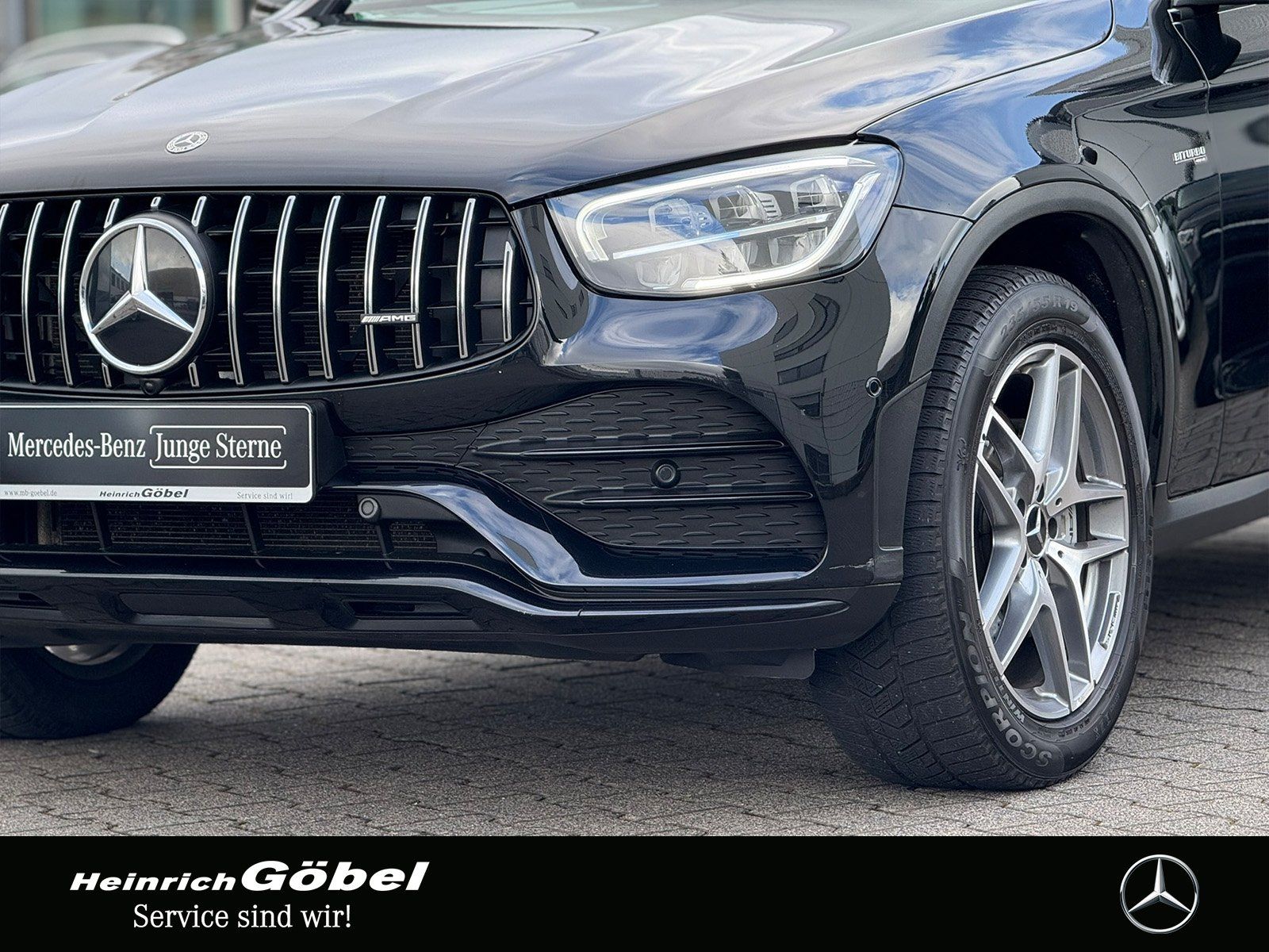 Fahrzeugabbildung Mercedes-Benz GLC 43 AMG*AHK*PANORAMA*AMBIENTE*NIGHTPAKET*