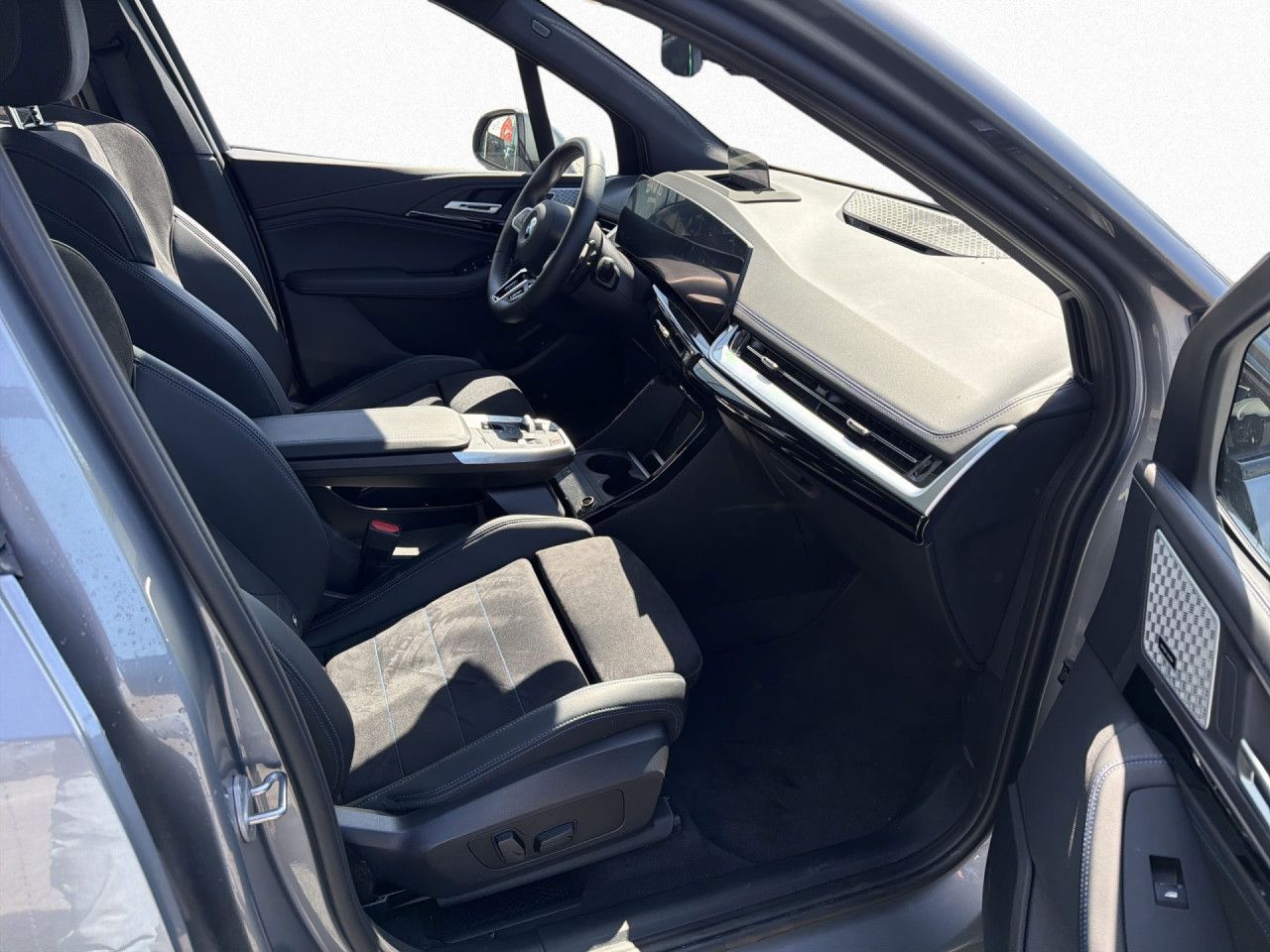 BMW 223 Active Tourer - Bild 11
