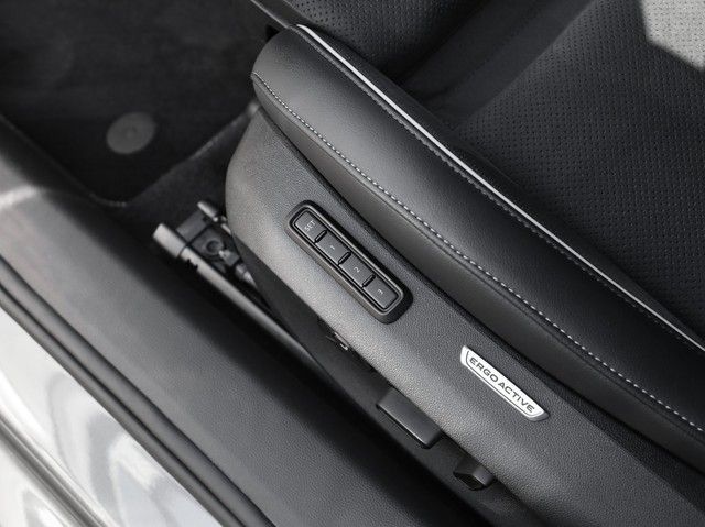 Volkswagen Passat Variant - Bild 13