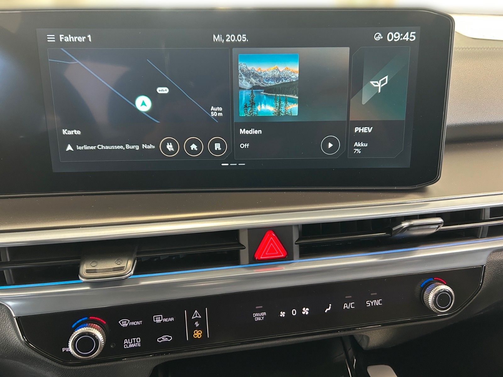 Fahrzeugabbildung Kia SORENTO PE 1.6T PHEV AWD PLAT NAP PR GD