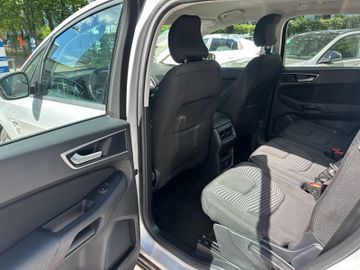 Ford S-Max - 12