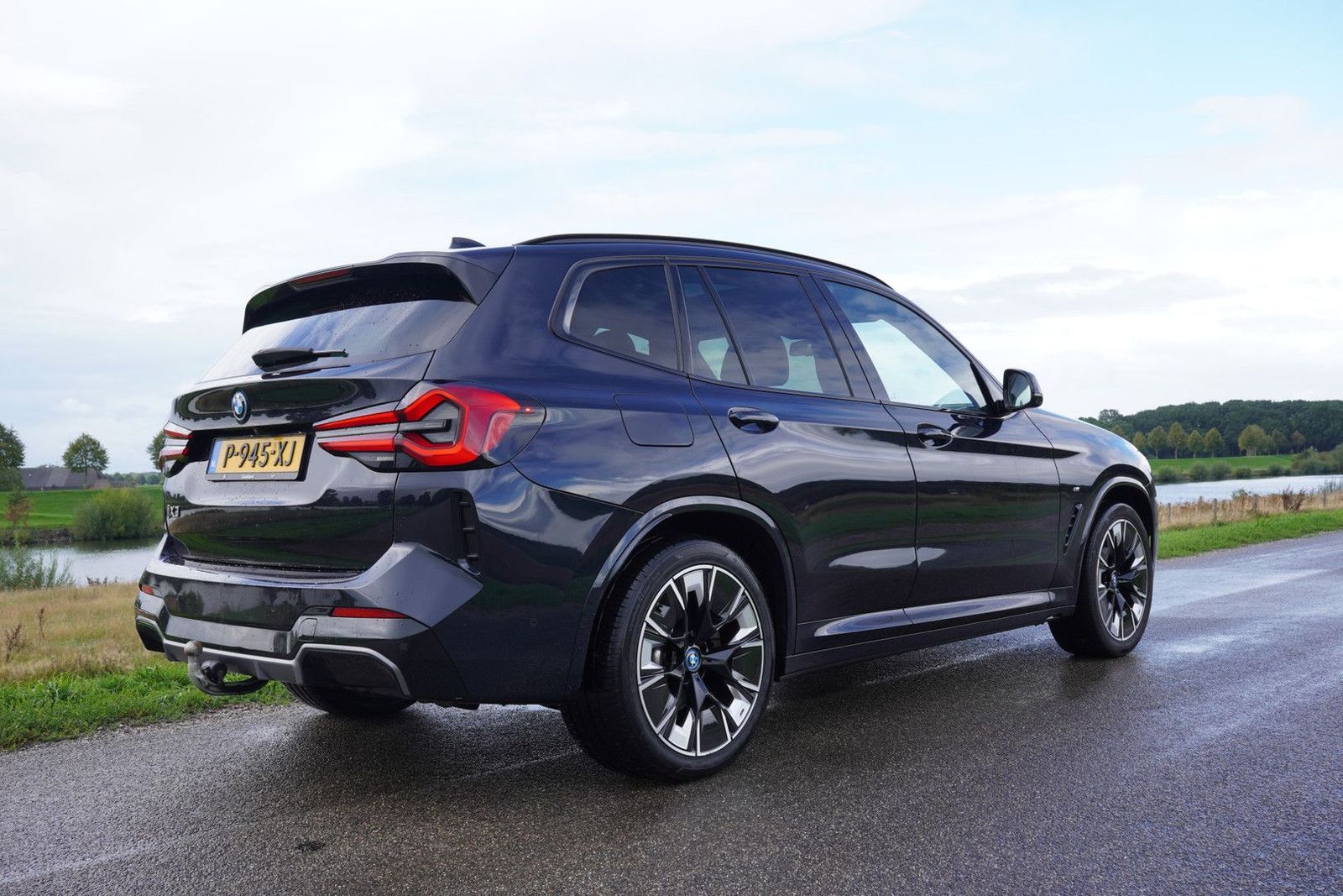 BMW iX3 High Executive 80 kWh / SOH 93% / Panoramada imagem 2