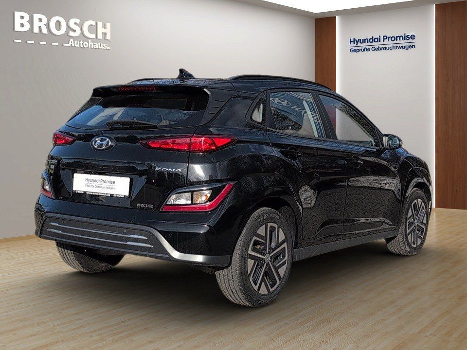 Fahrzeugabbildung Hyundai KONA EV 39kWh SELECT 11kW-OBC !GARANTIE-05.2030!
