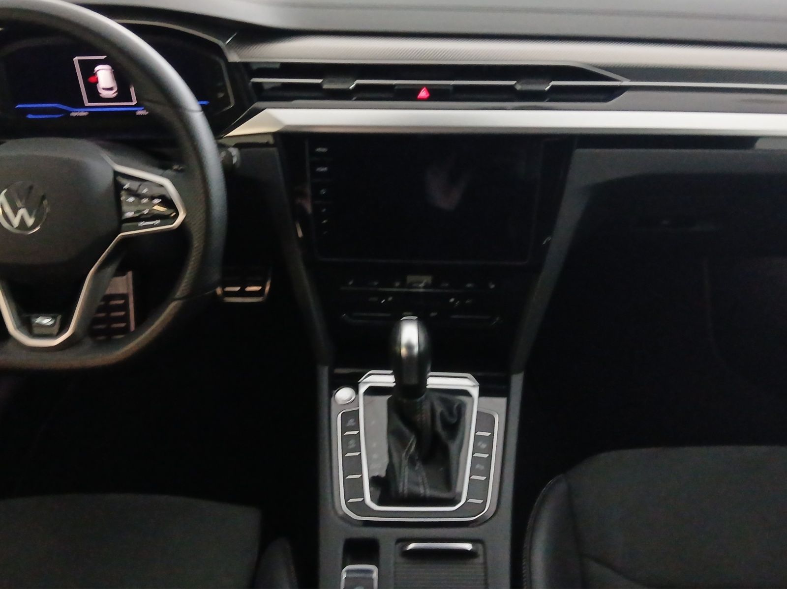 Fahrzeugabbildung Volkswagen Arteon SB TDI R-Line DSG Matrix AHK Navi AID ACC