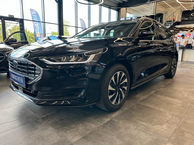 MYAUTOCENTER – Gebraucht- und Jahreswagen mit Werkstattservice in Pfaffenhofen Ford Focus *KEYLESS*ACC*NAV*1-HAND*2-ZONEN*