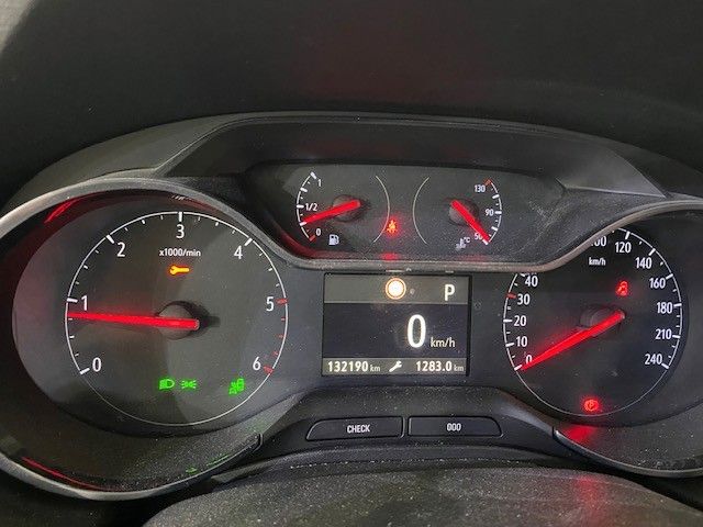 Fahrzeugabbildung Opel Grandland X 2.0D 18"ALU/NAVI/PANORAMA/KAMERA