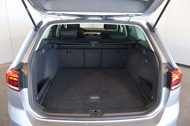 Volkswagen Passat 2.0 TDI Business CARPLAY+ACC+LED+AHK