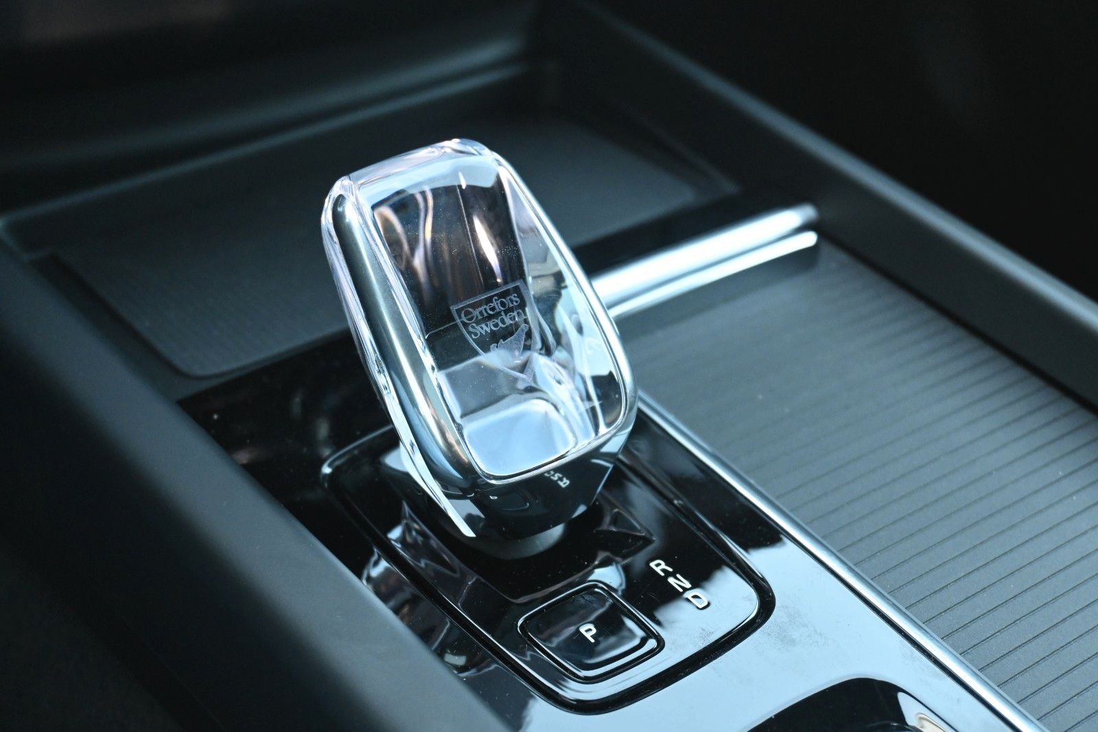 Fahrzeugabbildung Volvo XC60 B5 AWD Plus Black Edition*FSHZG*PANO*360°*