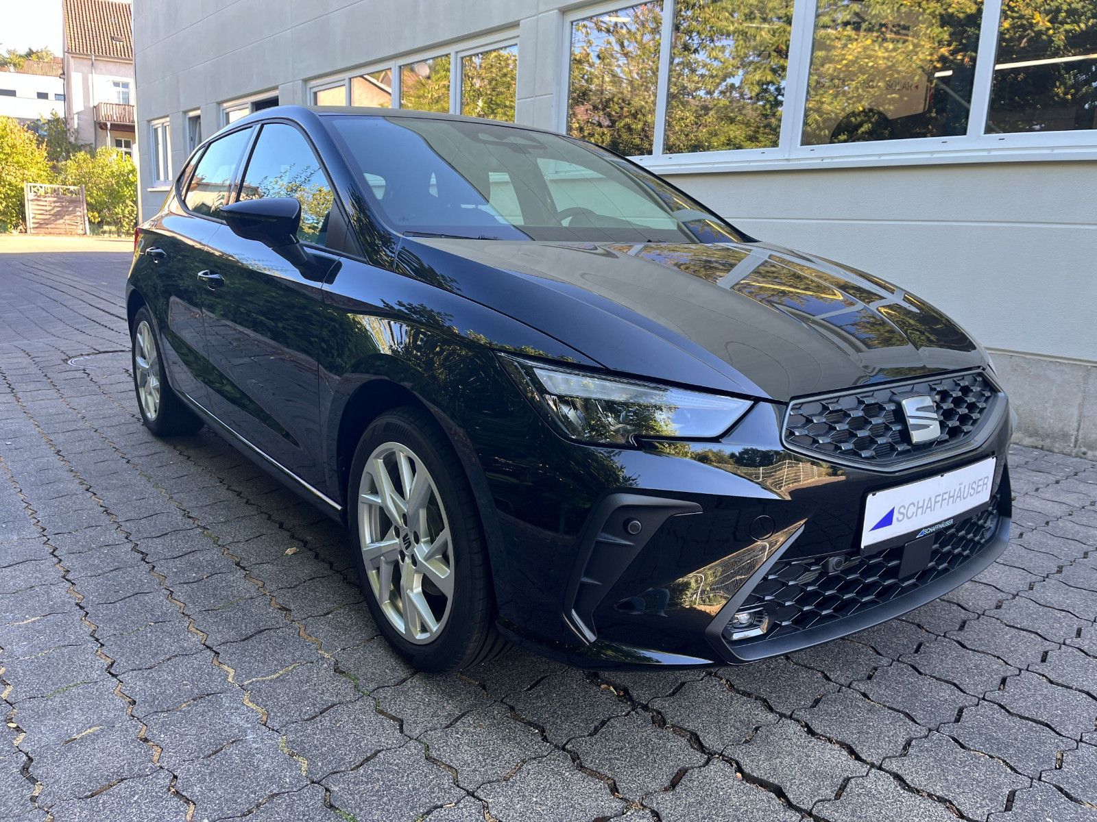 Fahrzeugabbildung SEAT Ibiza 1.0 TSI 85 kW Style 17" SHZ PDC LED