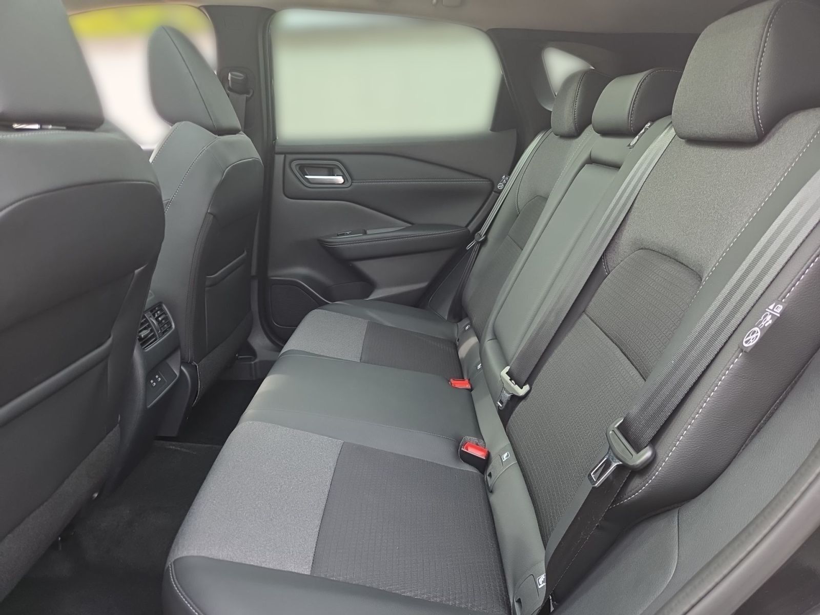 Fahrzeugabbildung Nissan Qashqai 1.3 DIG-T MHEV N-Connecta 158 PS Autom.