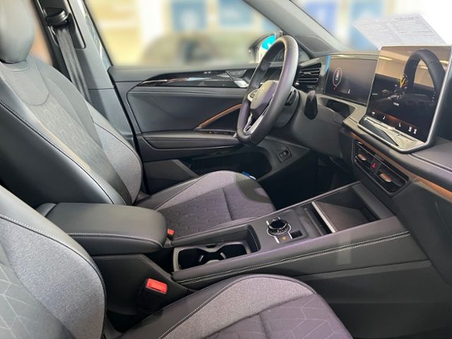 Fahrzeugabbildung Volkswagen Tiguan 2.0 TDI DSG GOAL GJR NAVI LED-PLUS AHK