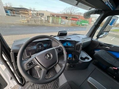 Fahrzeugabbildung Mercedes-Benz Actros 2645 6x4 Abrollkipper MEILLER RS 21.70