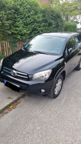 Toyota RAV 4 2.2-l-D-CAT 4x4  - Toyota RAV 4: D Cat