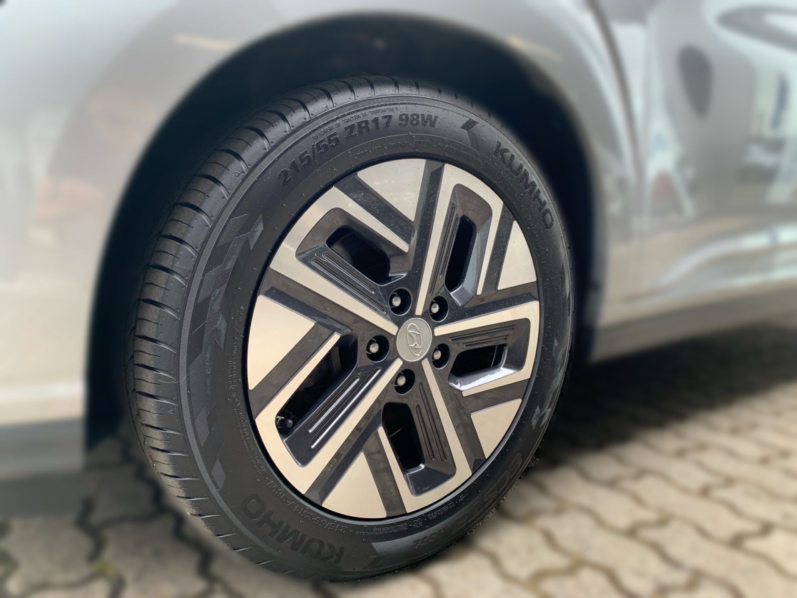 Fahrzeugabbildung Hyundai KONA Elektro Prime 64 kWh