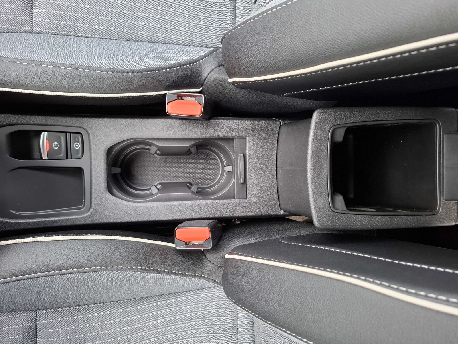 Renault Clio - Bild 25