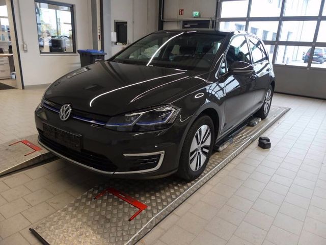 Volkswagen Golf VII Lim. Comfortline Aut. Navi LED CCS Alu