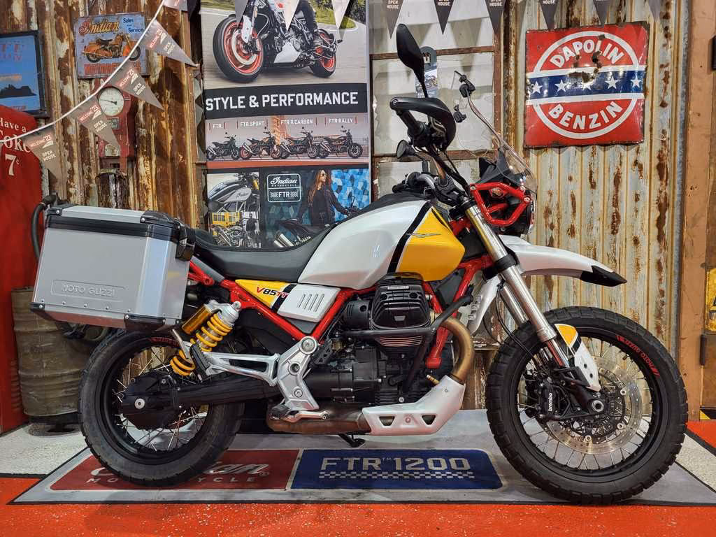 Moto Guzzi V85TT 