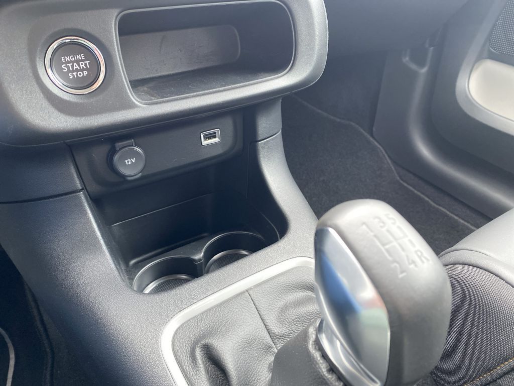 Fahrzeugabbildung Citroën C3 PT 83 S&S MAX *Sitzh*Navi*Cam*Carplay*Touch*