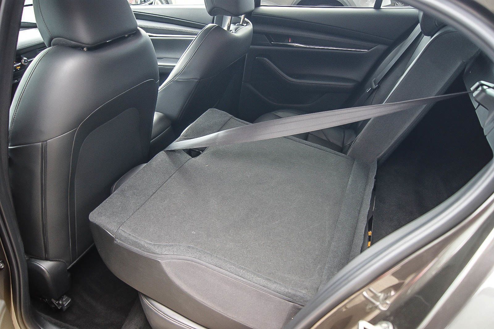 Fahrzeugabbildung Mazda 3 Limousine 2.0 HEADUP LEDER BOSE MATRIX 1.HAND